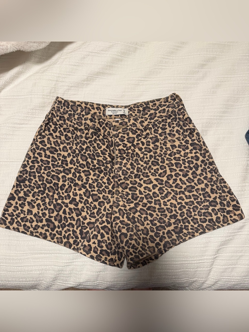 Abercrombie & Fitch - The dad short high rise curve love